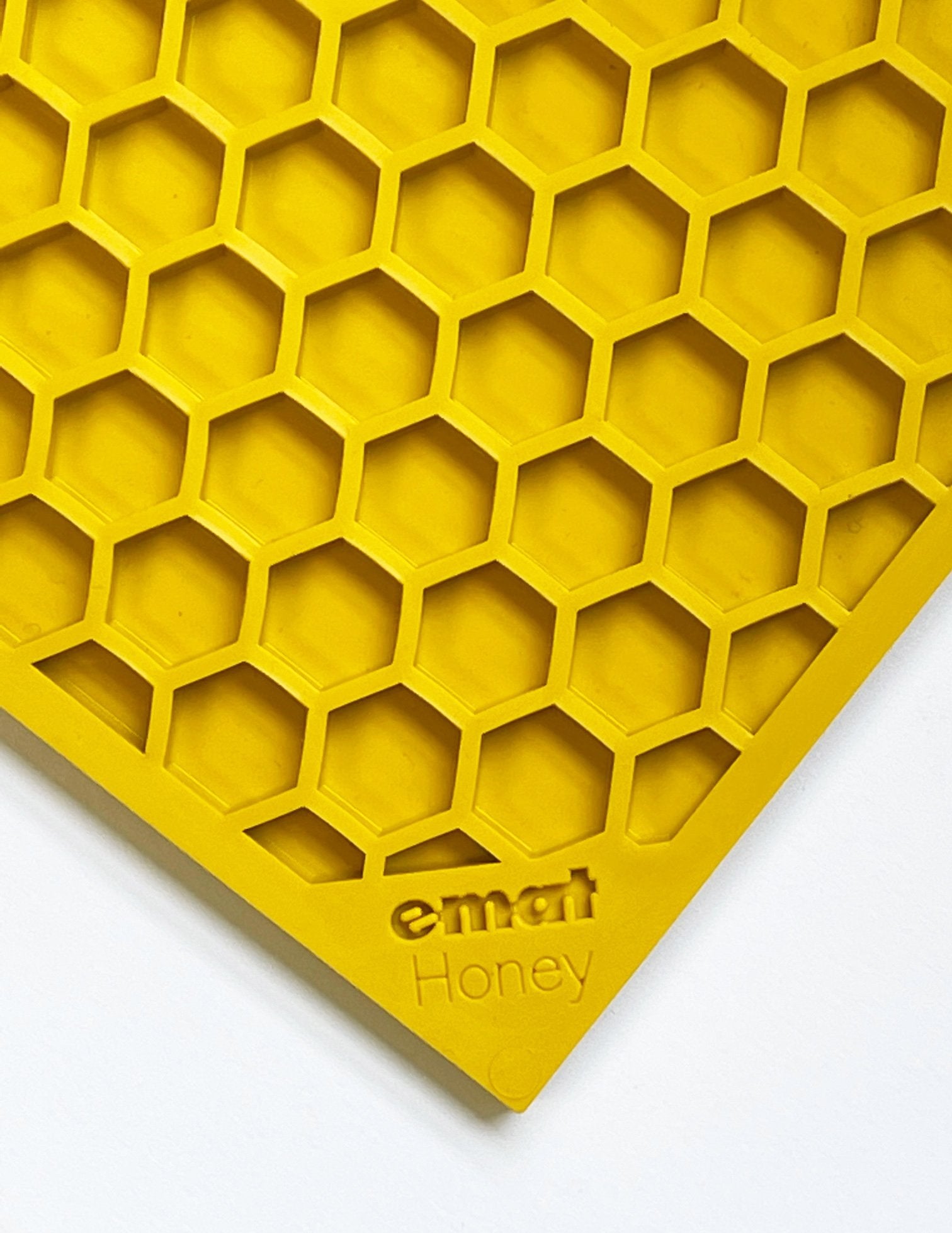 HONEYCOMB DESIGN EMAT slikkematte LITEN