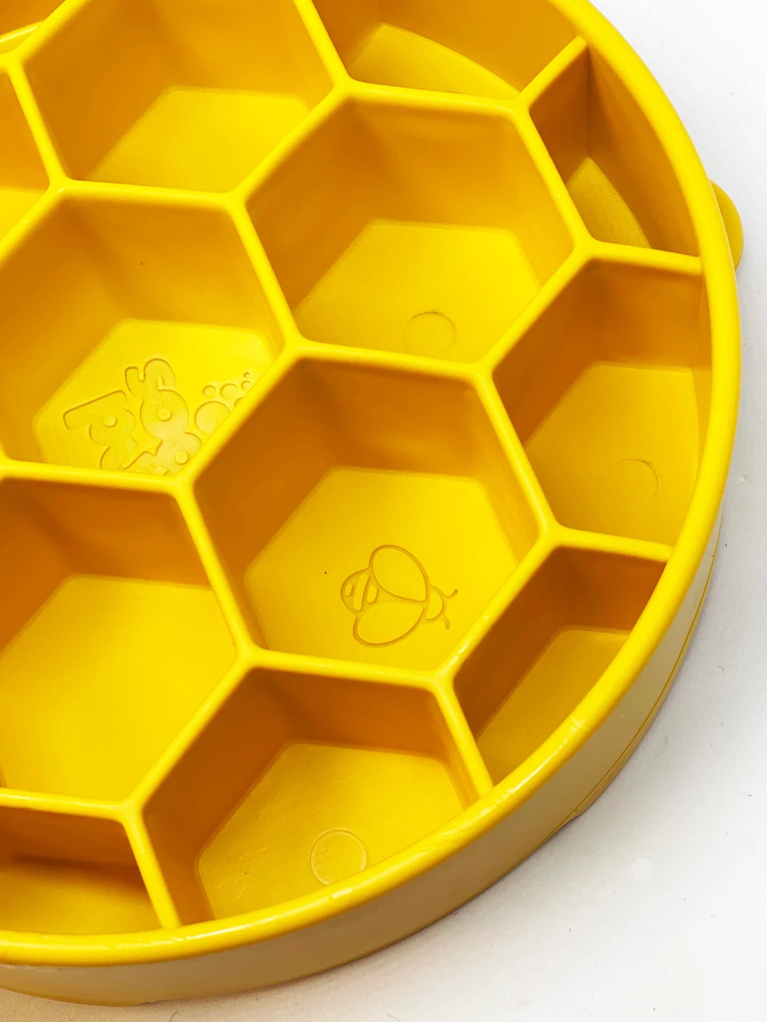 HONEYCOMB DESIGN EBOWL ENRICHMENT SLOW FEEDER matskål