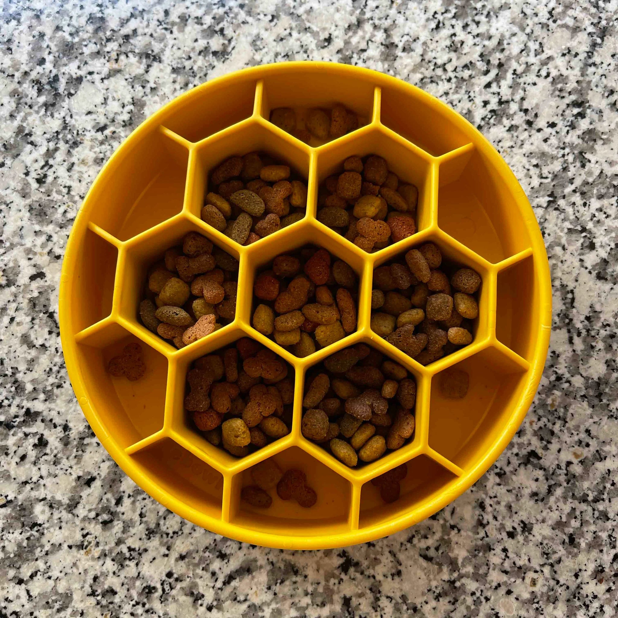 HONEYCOMB DESIGN EBOWL ENRICHMENT SLOW FEEDER matskål